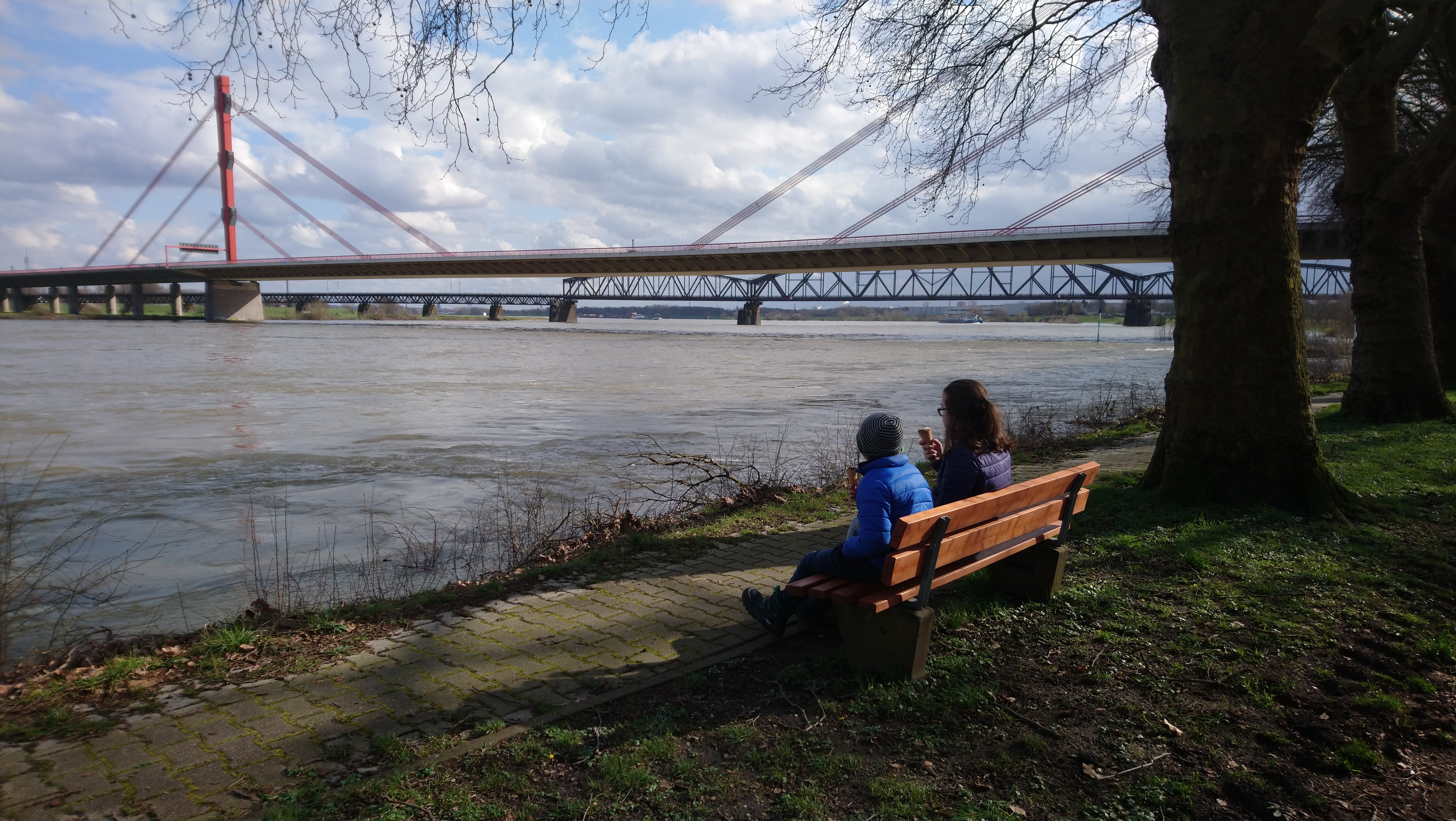 Rheinbrücke bei Baerl